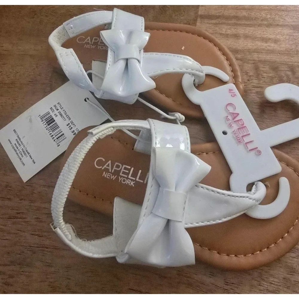 Capelli New York Toddler Girls White Patent Bow Sandals Size 4/5  NWT